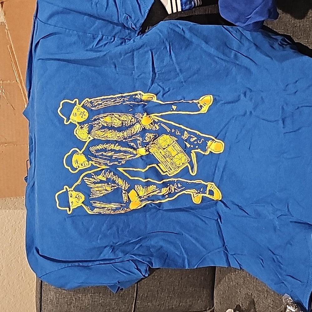 Custom Golden State Warriors "Run TMC" t shirt preowned smoke/petfree home Size